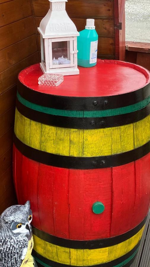 Heatherbrae Cosy Wooden Pod 洛哈尔什教区凯尔高地 外观 照片