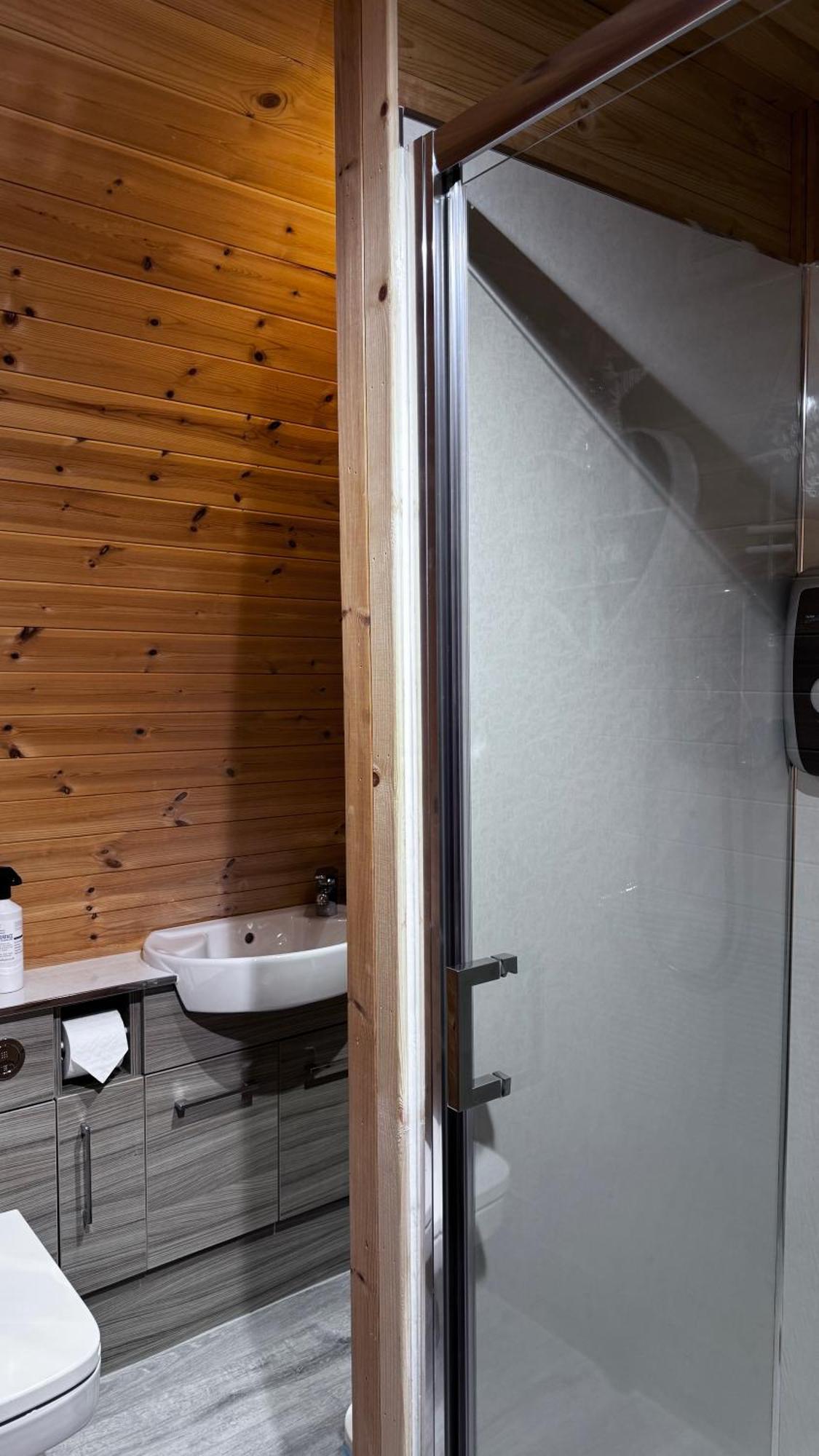 Heatherbrae Cosy Wooden Pod 洛哈尔什教区凯尔高地 外观 照片